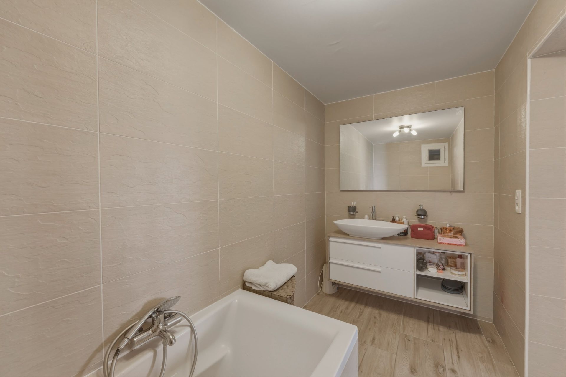 house 5 Rooms for sale on MARIN (74200)