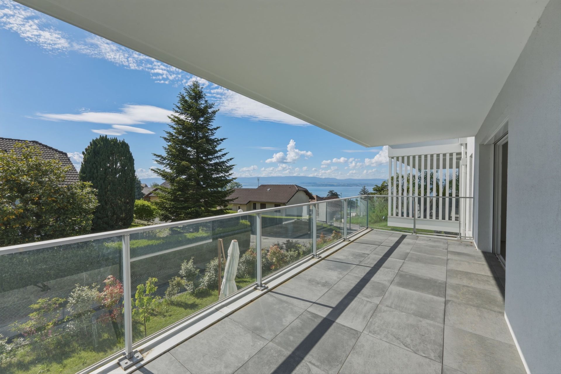 apartment 4 Rooms for sale on EVIAN LES BAINS (74500)