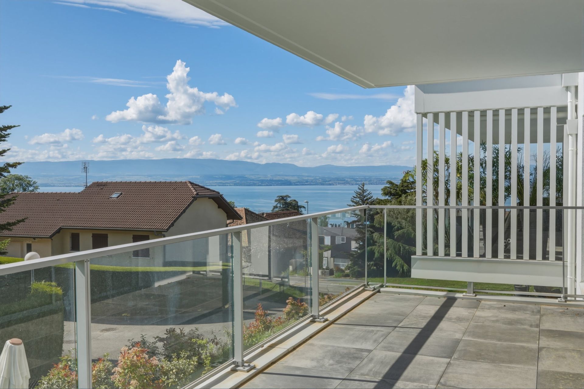 apartment 4 Rooms for sale on EVIAN LES BAINS (74500)