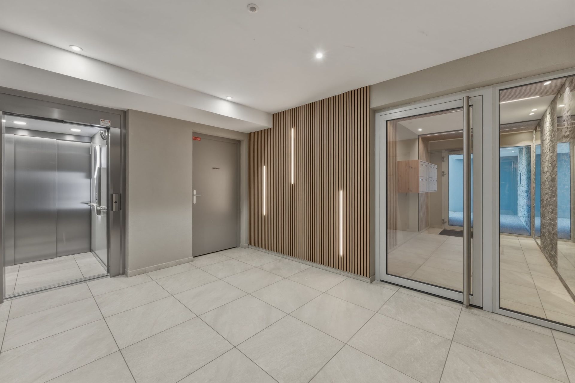 apartment 4 Rooms for sale on EVIAN LES BAINS (74500)