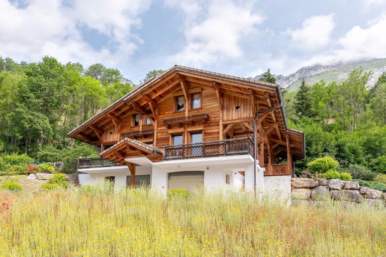 chalet 10 Rooms for sale on ABONDANCE (74360)