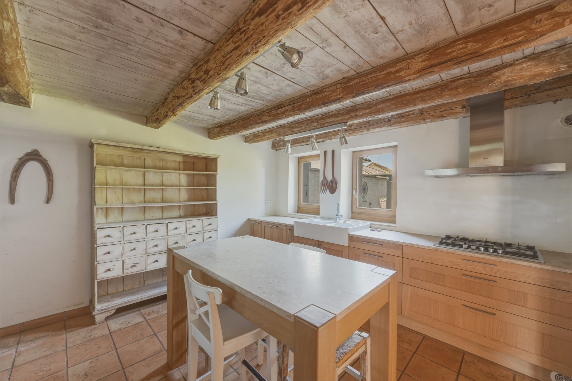 house 7 Rooms for sale on SCIEZ (74140)
