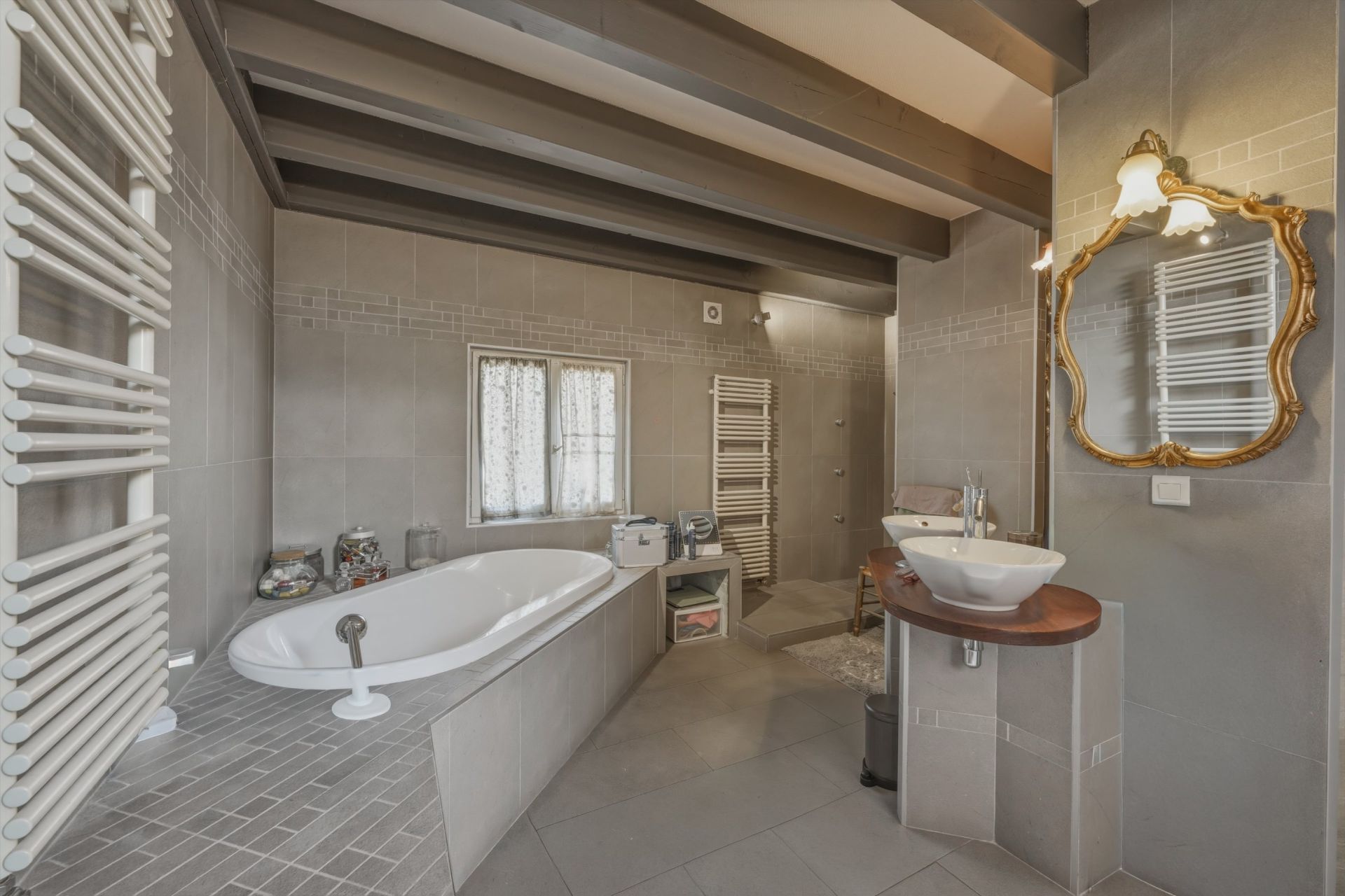 house 8 Rooms for sale on VEIGY FONCENEX (74140)