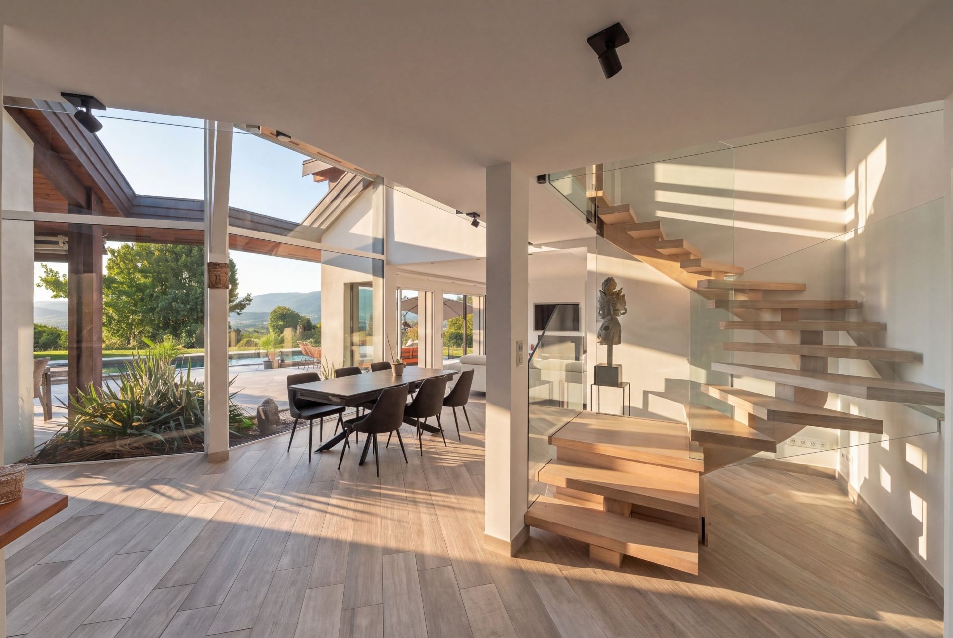 contemporary house 7 Rooms for sale on CRANVES SALES (74380)
