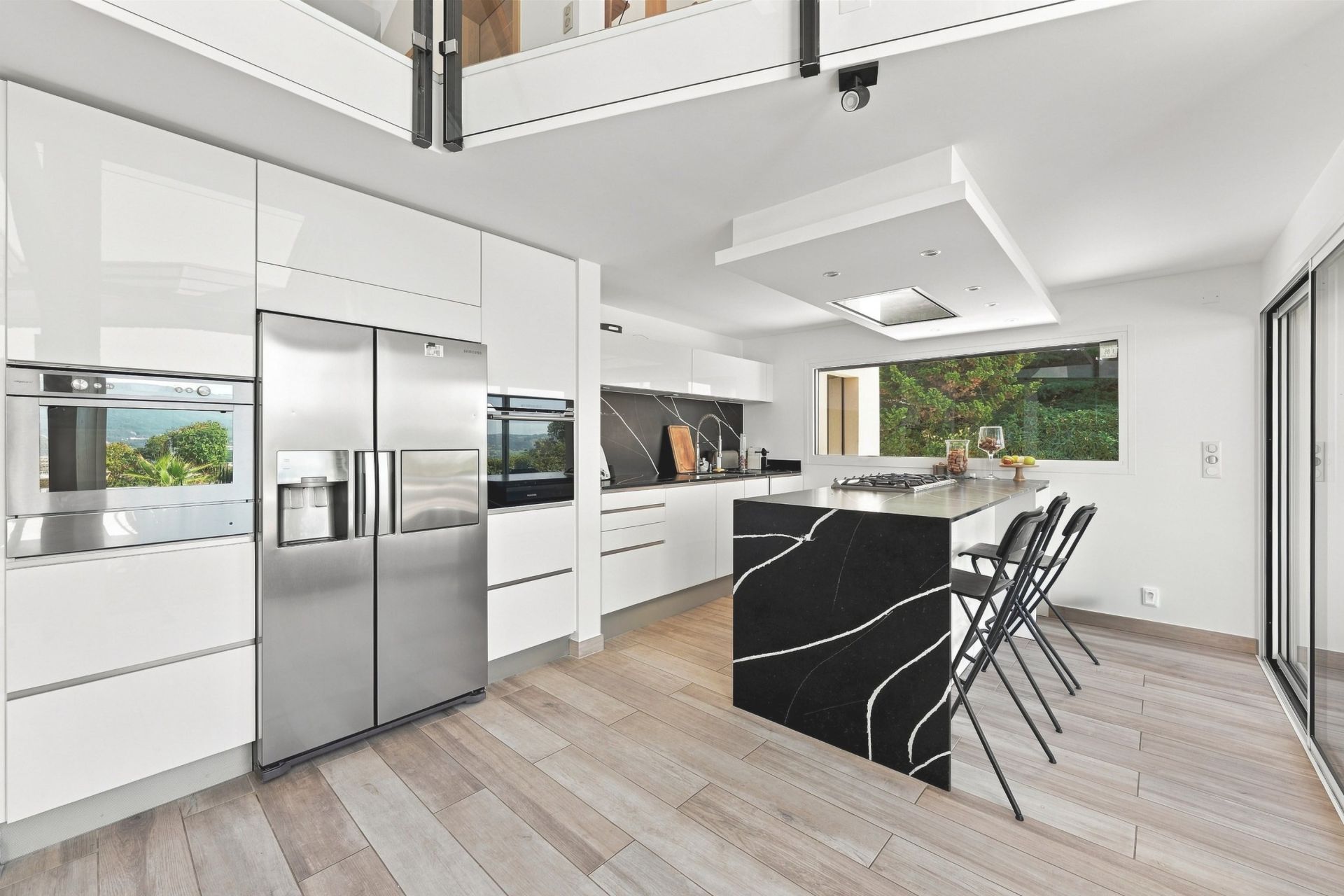 contemporary house 7 Rooms for sale on CRANVES SALES (74380)