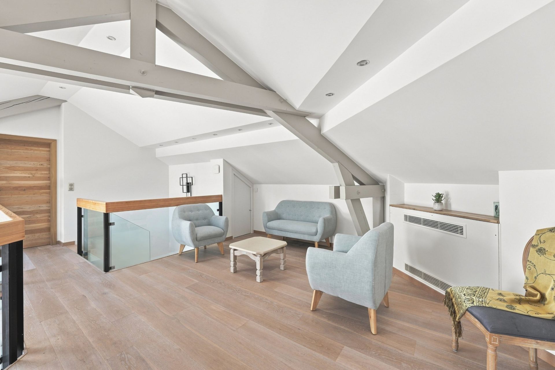 contemporary house 7 Rooms for sale on CRANVES SALES (74380)