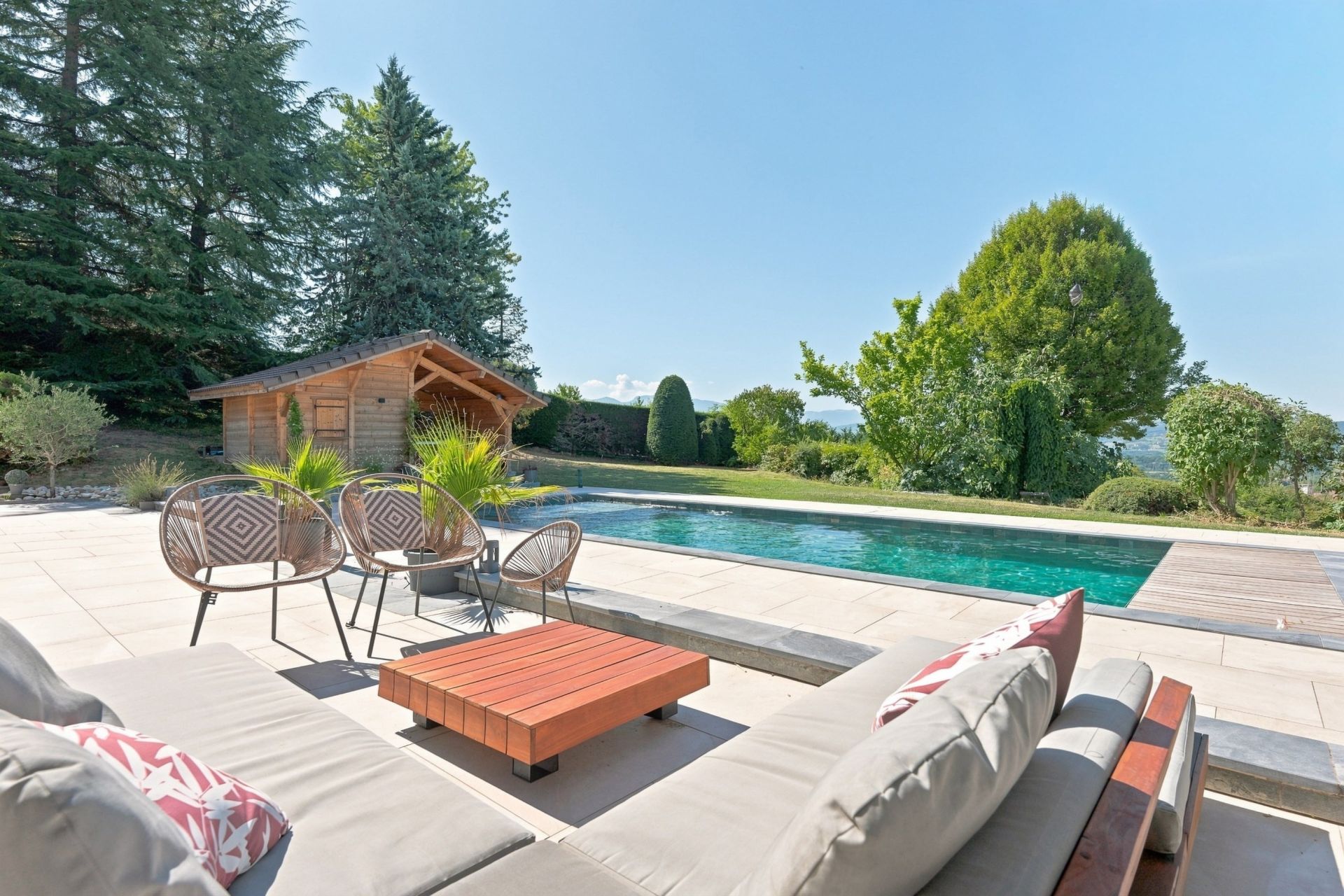 contemporary house 7 Rooms for sale on CRANVES SALES (74380)
