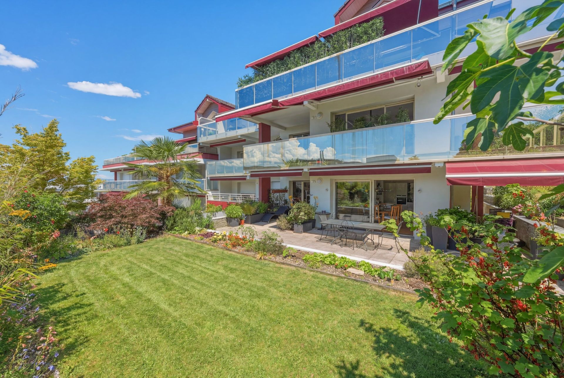 apartment 4 Rooms for sale on EVIAN LES BAINS (74500)