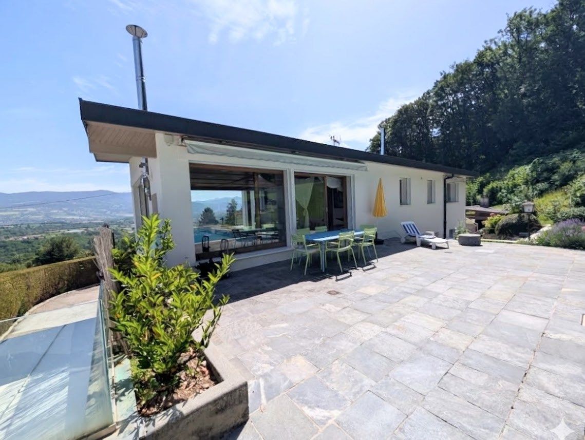 maison contemporaine 6 Pièces en vente sur REIGNIER ESERY (74930)