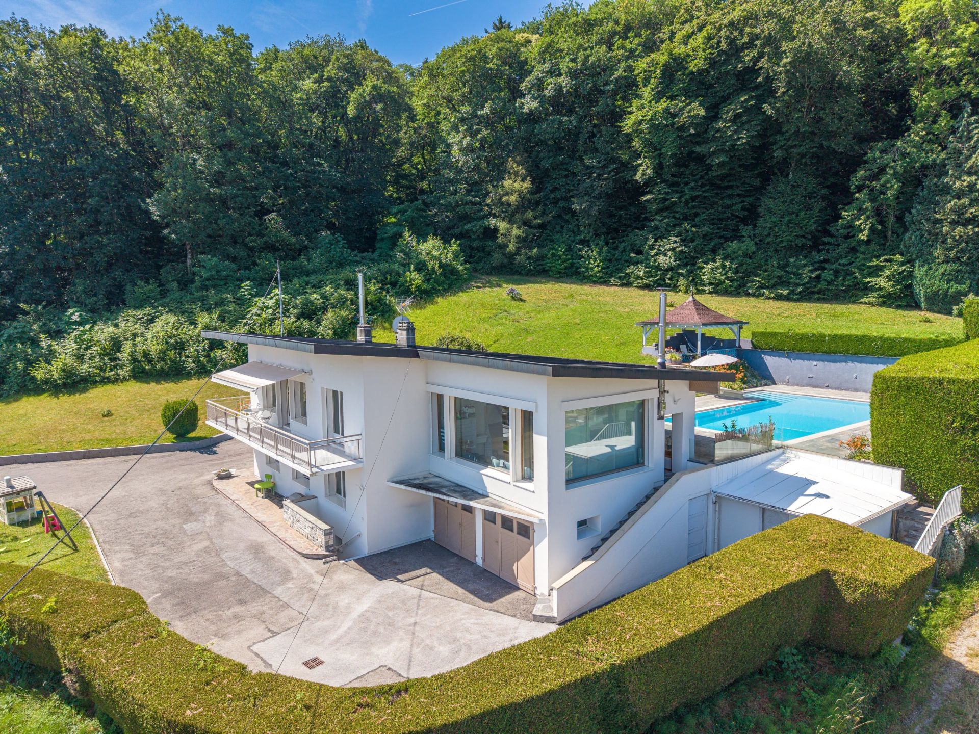 maison contemporaine 6 Pièces en vente sur REIGNIER ESERY (74930)
