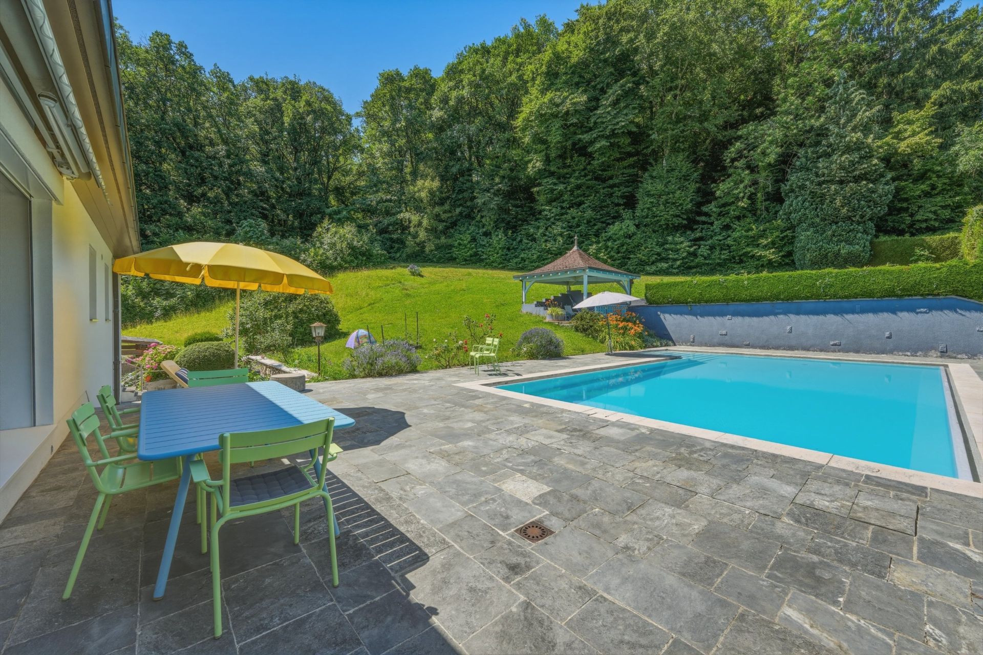 maison contemporaine 6 Pièces en vente sur REIGNIER ESERY (74930)
