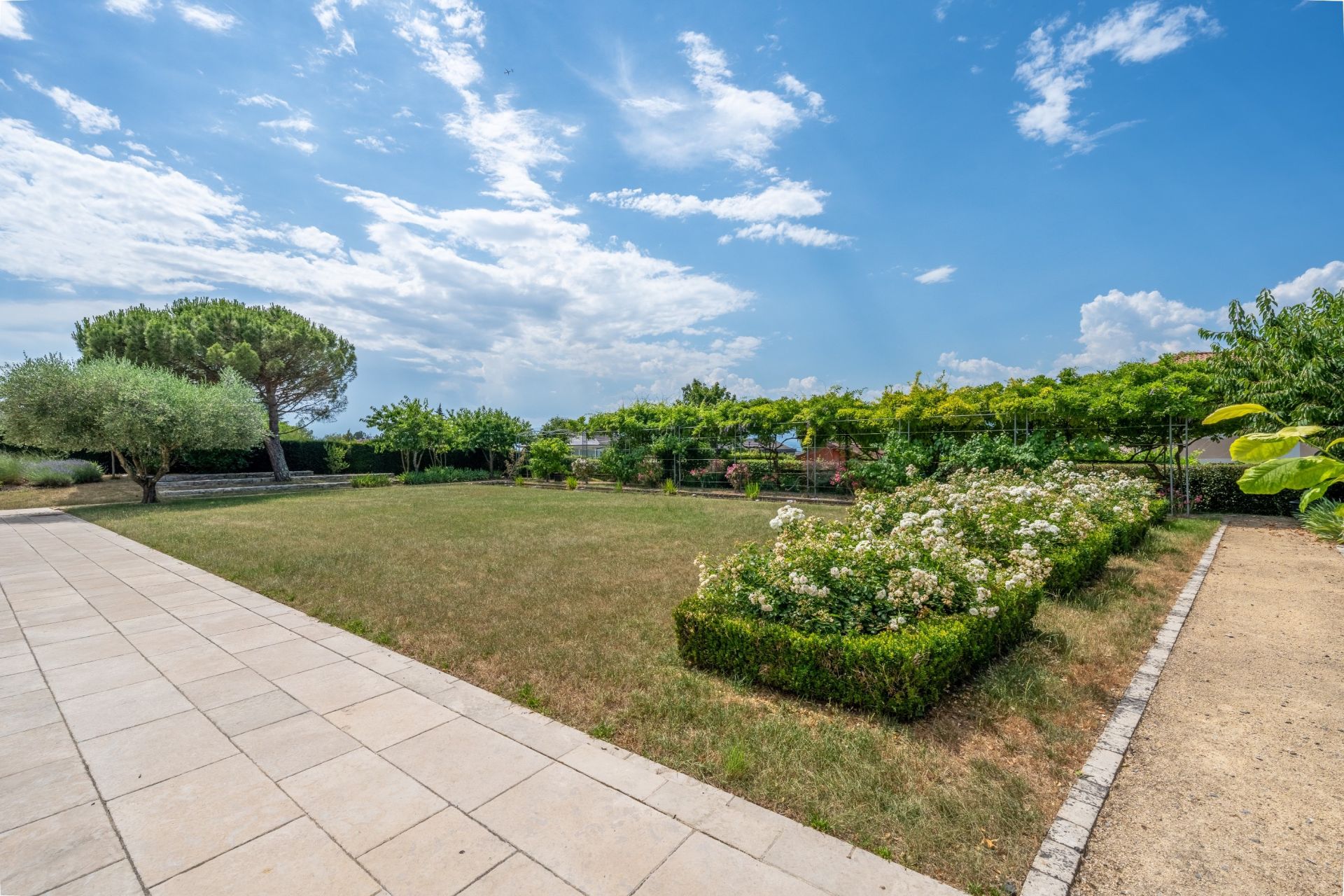 maison 15 Pièces en vente sur MESSERY (74140)