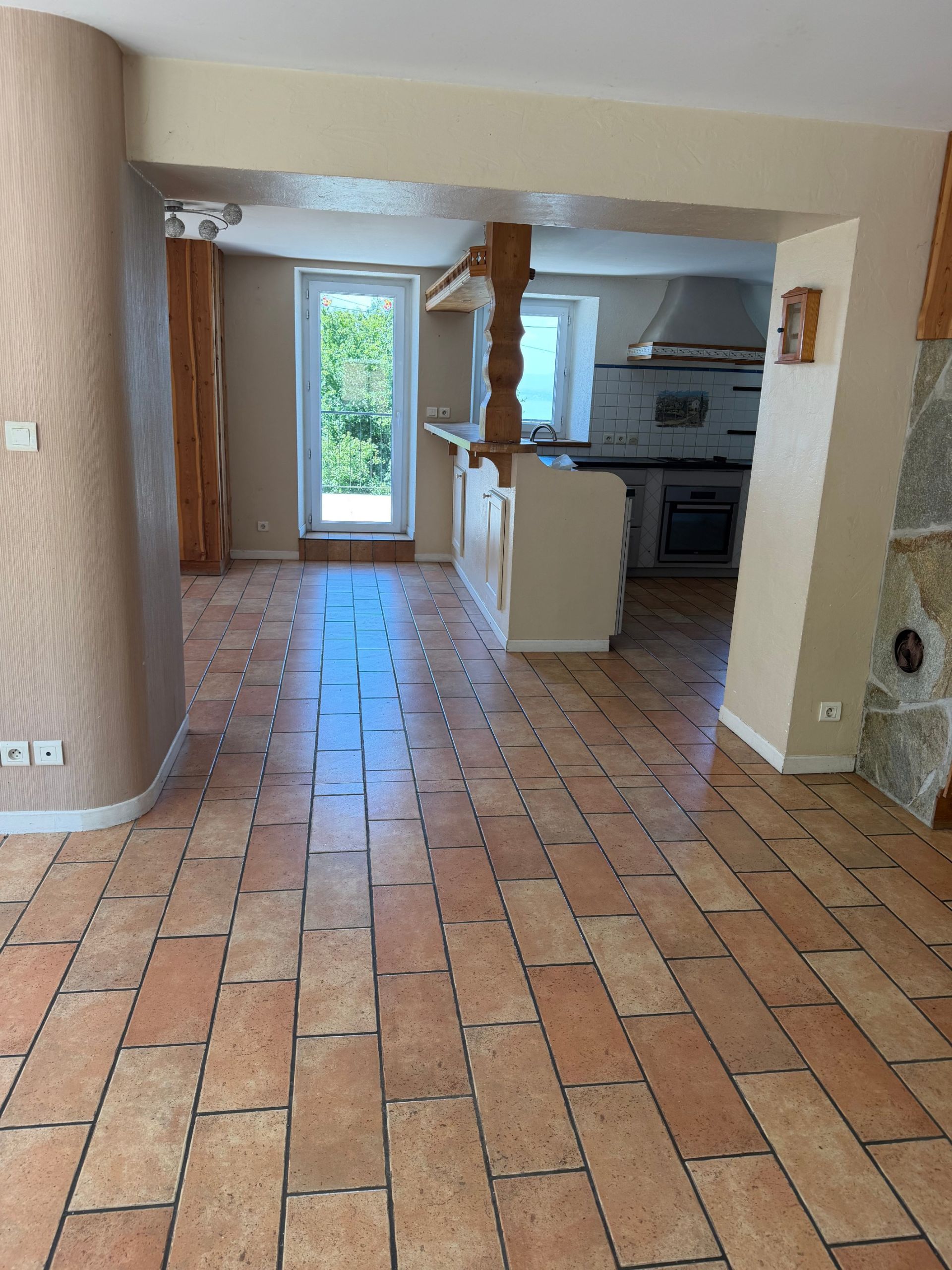 house 7 Rooms for sale on MAXILLY SUR LEMAN (74500)
