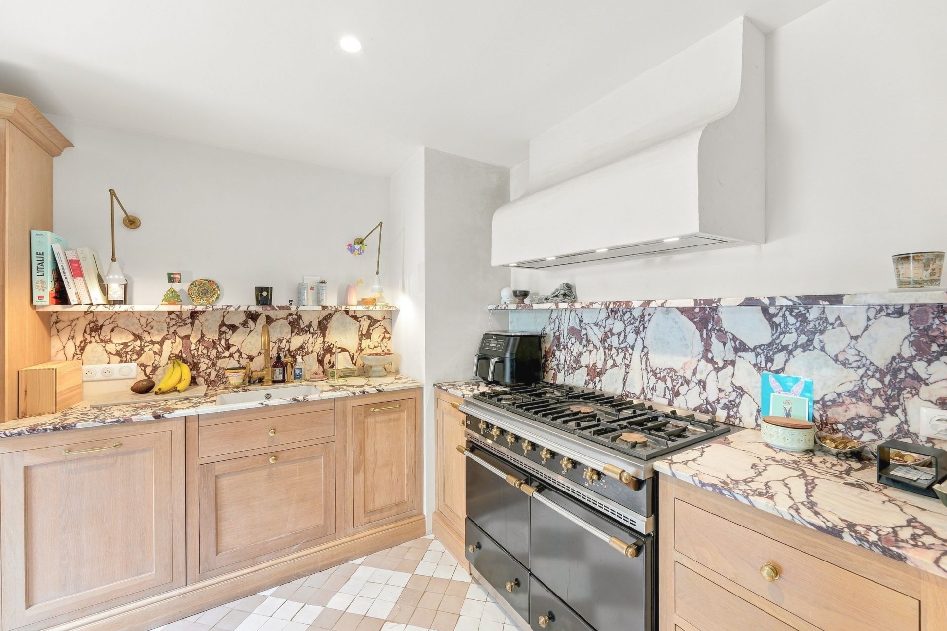  8 Rooms for sale on NERNIER (74140)
