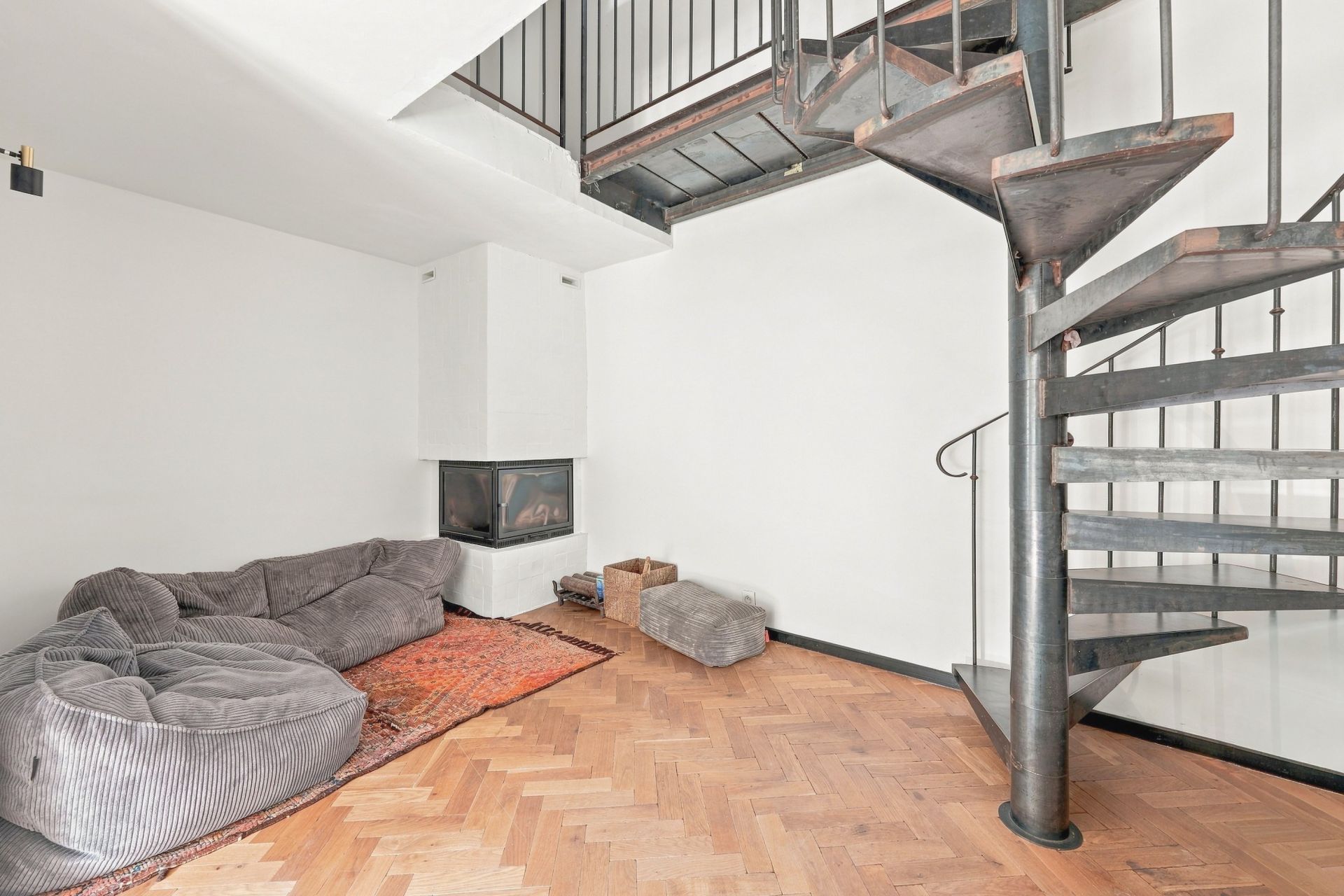  8 Rooms for sale on NERNIER (74140)