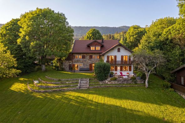 Sale House Cranves-Sales 9&nbsp;Rooms 394&nbsp;m²