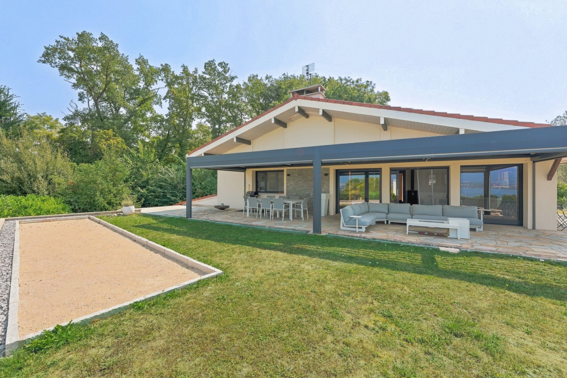 maison 7 Pièces en vente sur CHENS SUR LEMAN (74140)