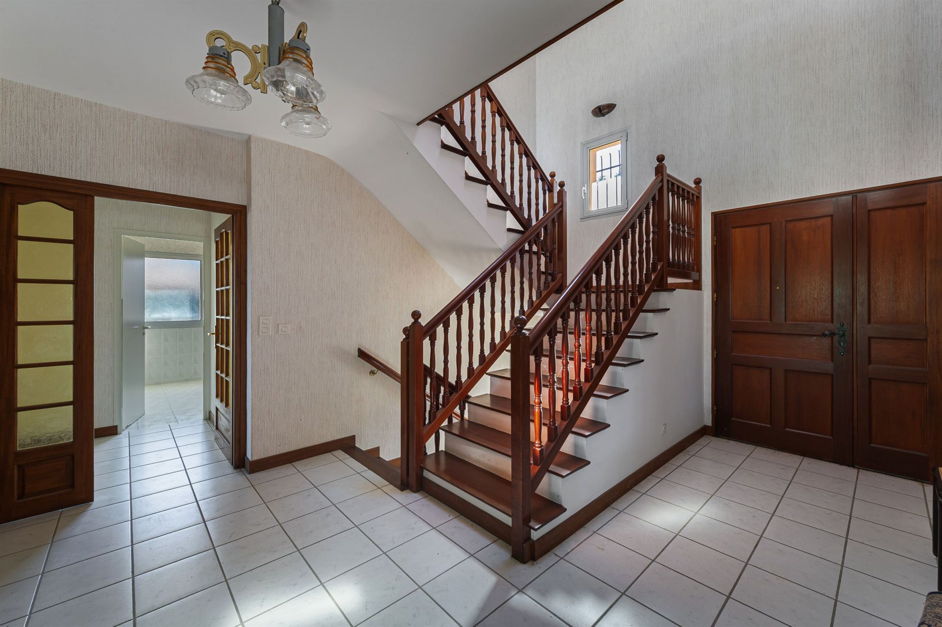 house 6 Rooms for sale on NEUVECELLE (74500)