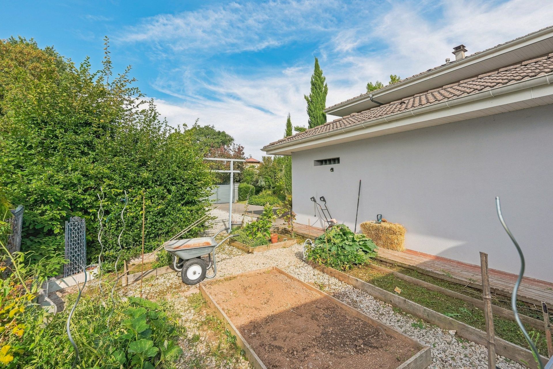 architect's house 8 Rooms for sale on NERNIER (74140)