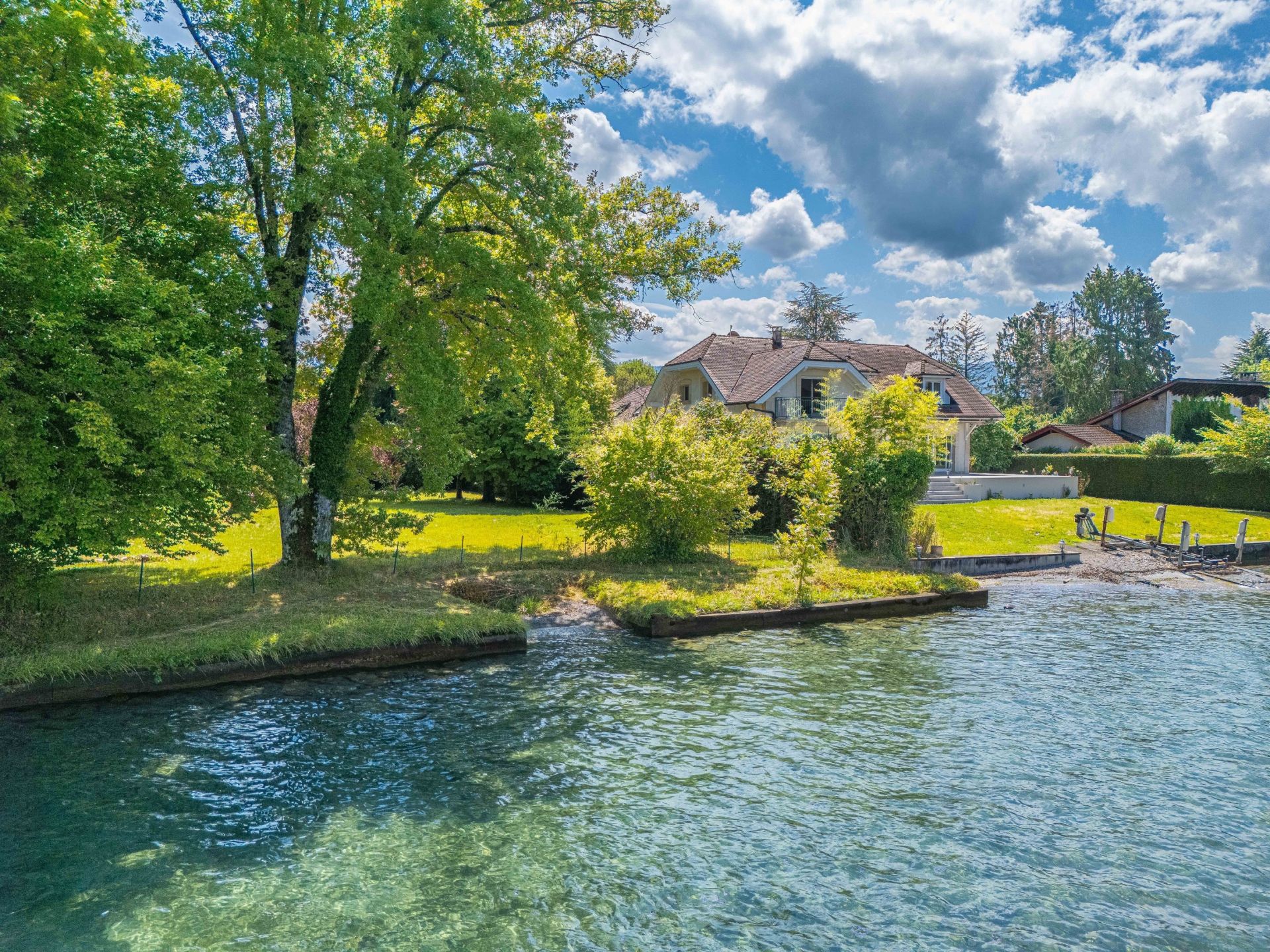 buildable land for sale on SCIEZ (74140)