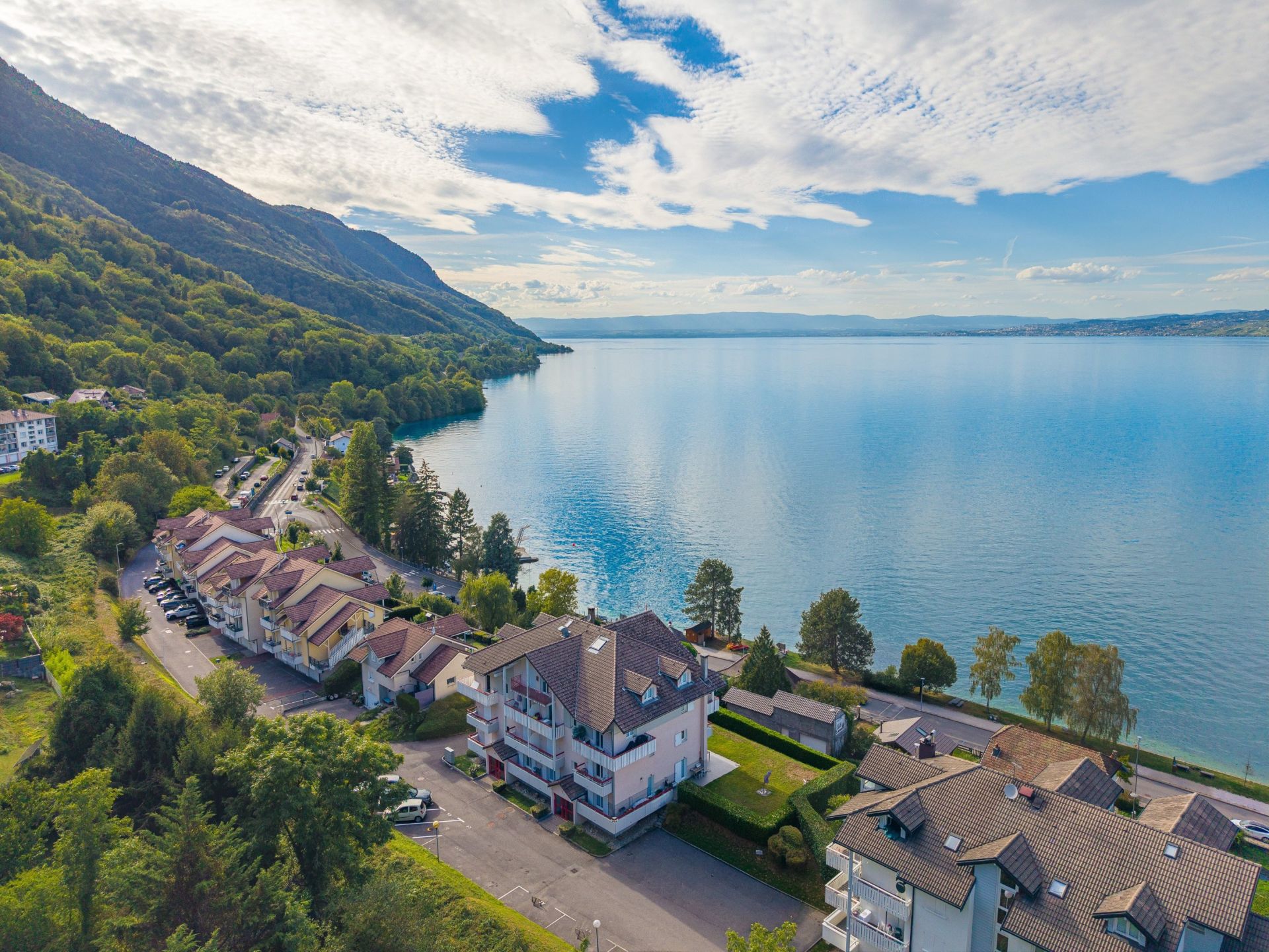 apartment 5 Rooms for sale on ST GINGOLPH (74500)