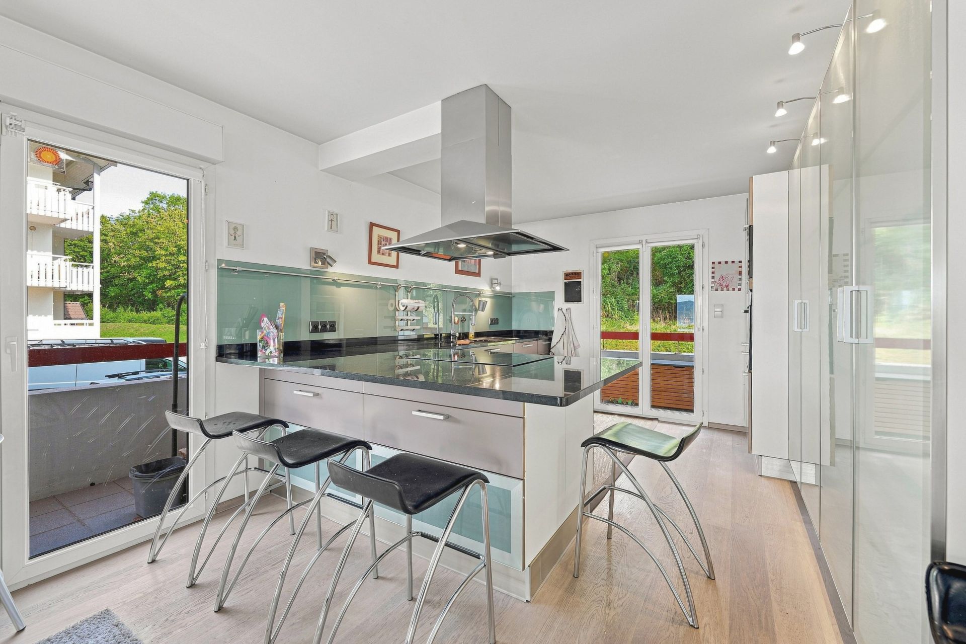 apartment 5 Rooms for sale on ST GINGOLPH (74500)