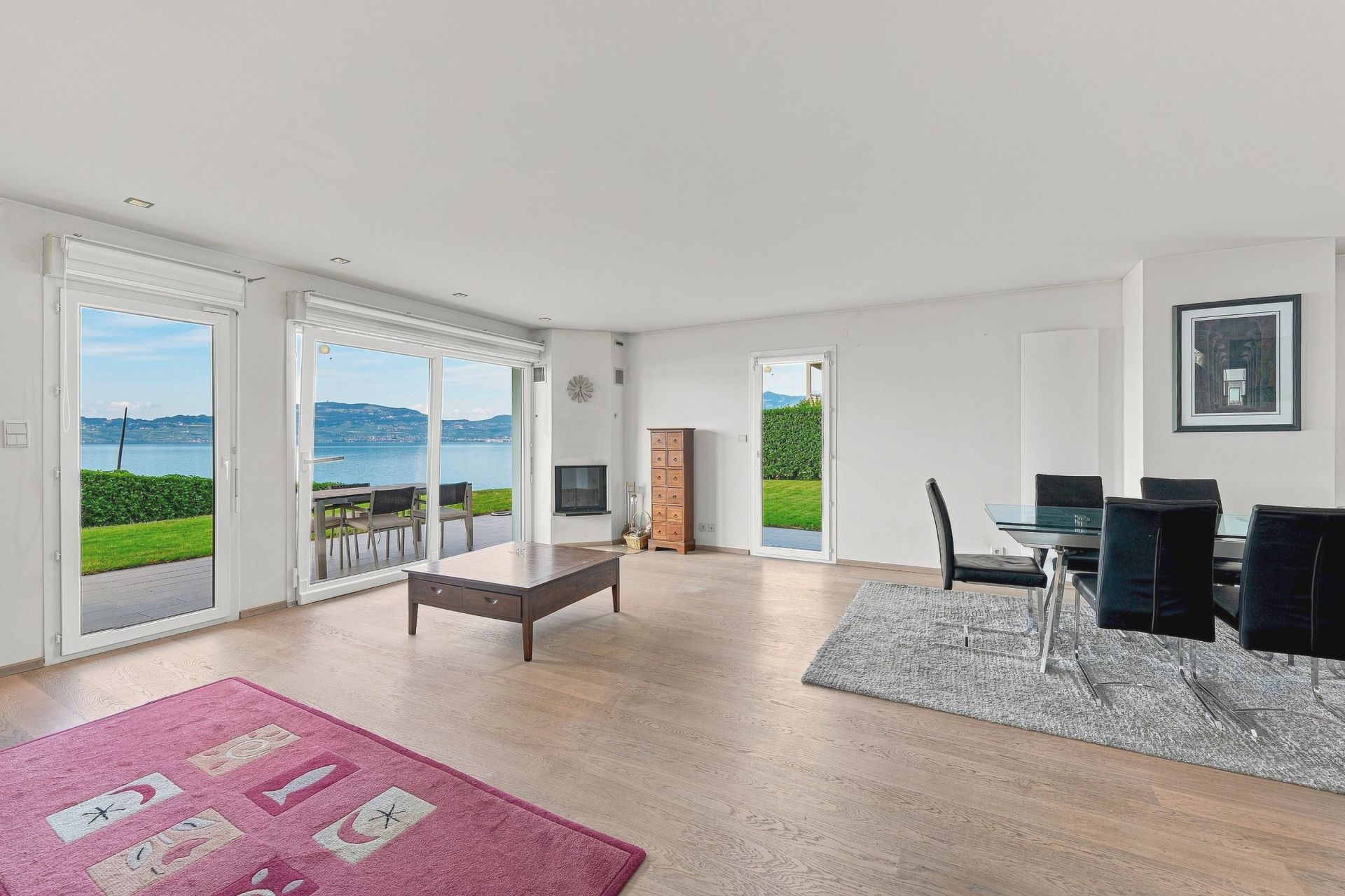 apartment 5 Rooms for sale on ST GINGOLPH (74500)
