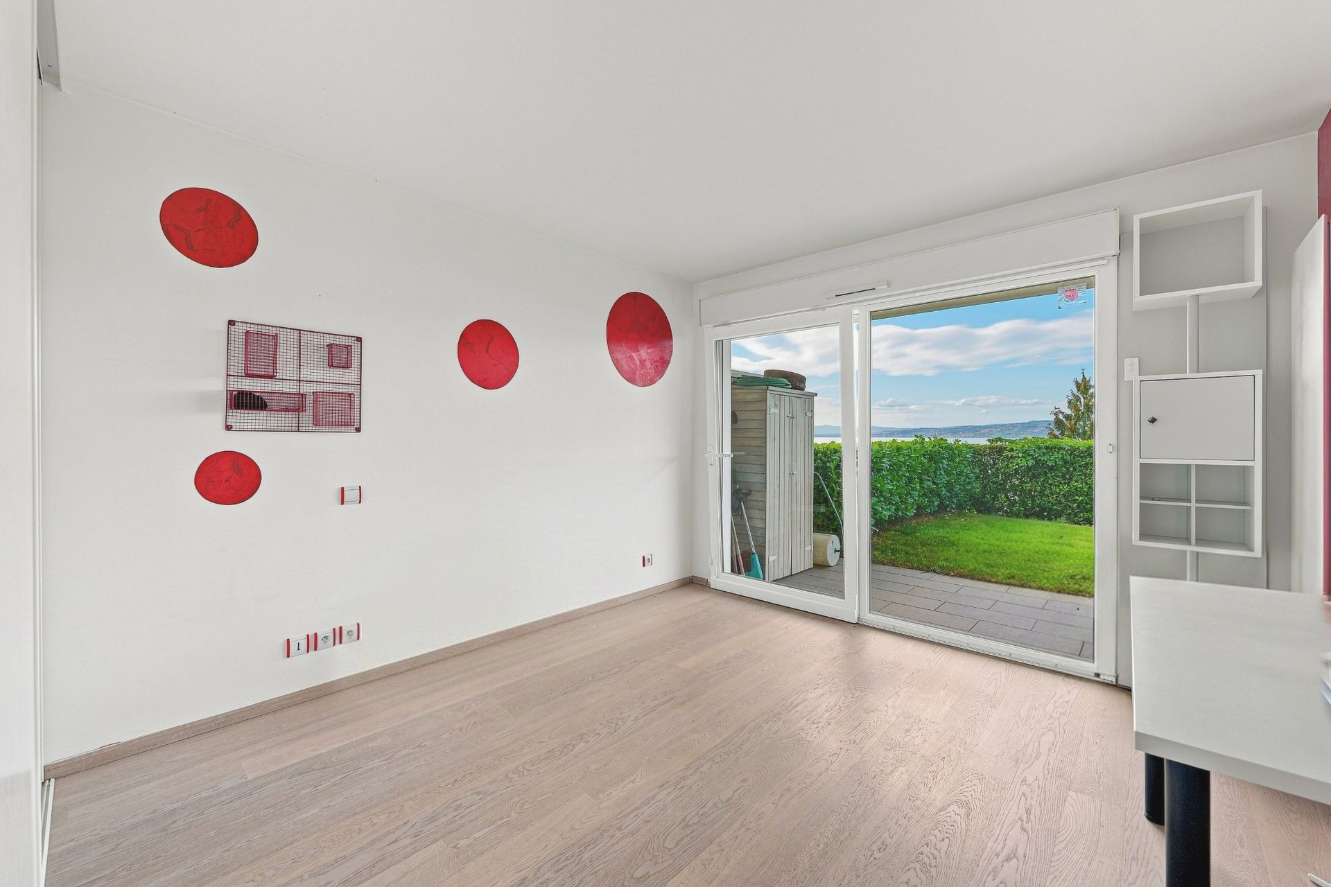 apartment 5 Rooms for sale on ST GINGOLPH (74500)