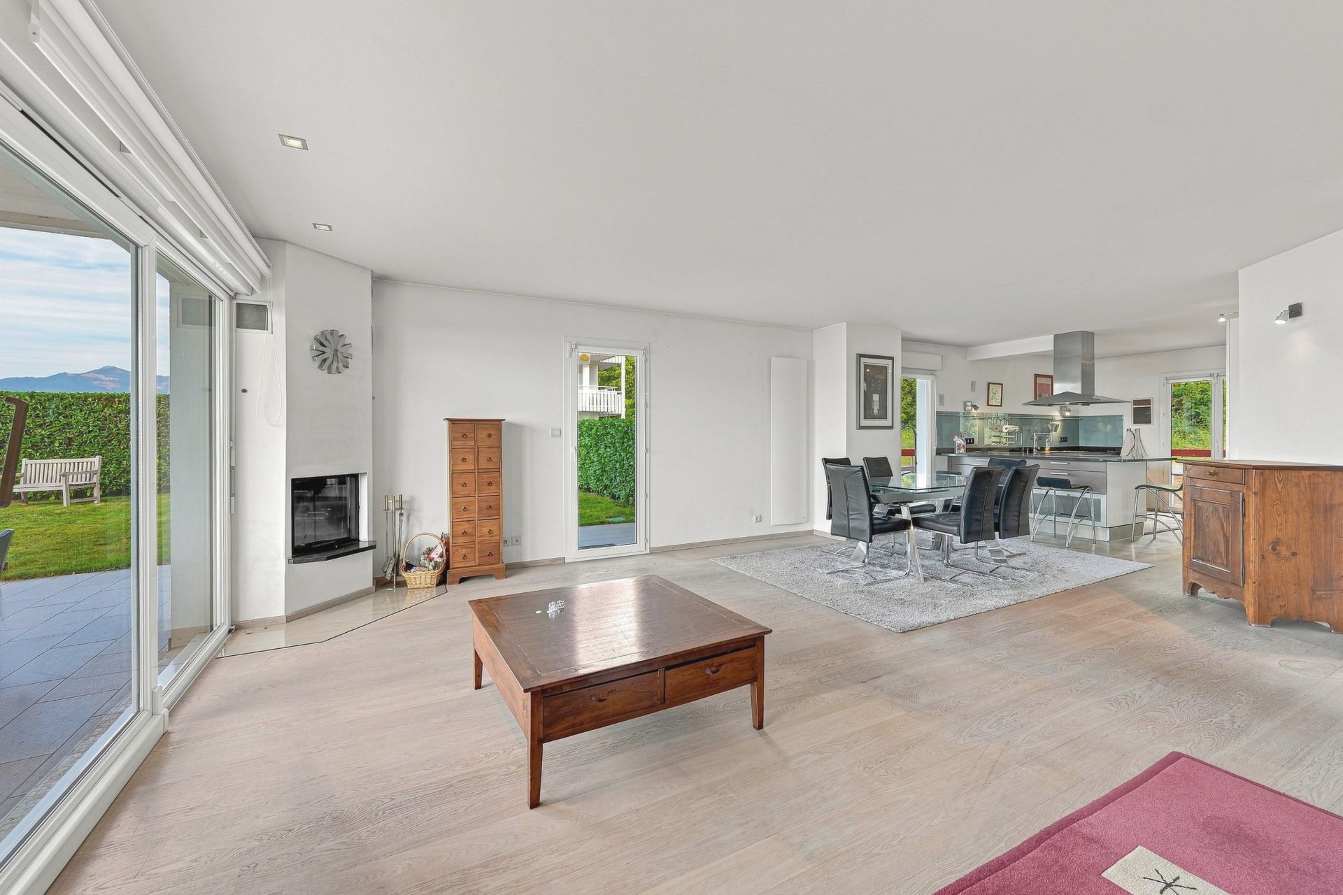 apartment 5 Rooms for sale on ST GINGOLPH (74500)