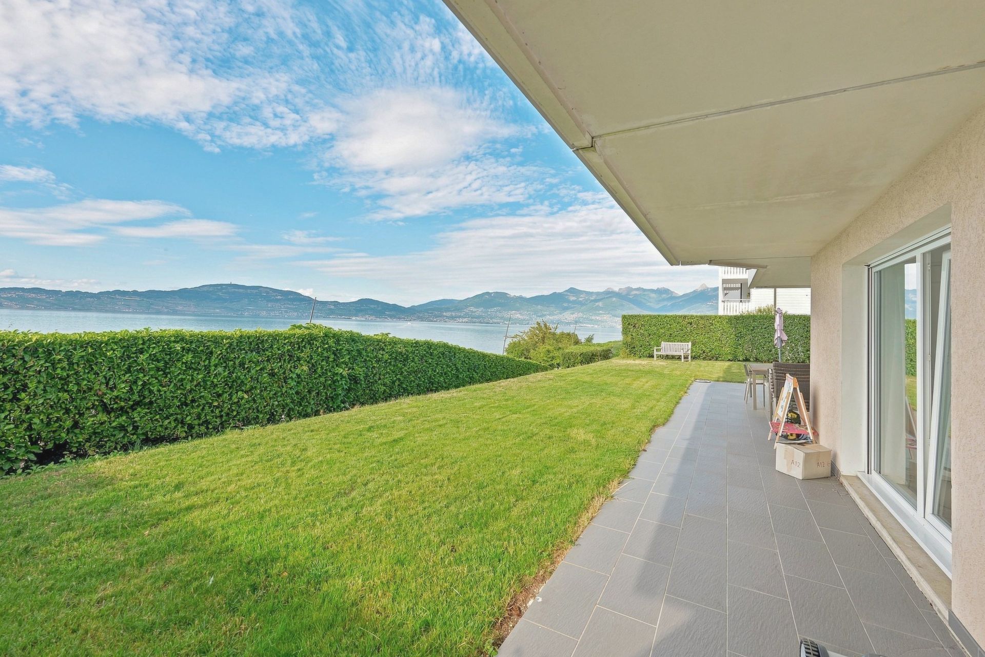 apartment 5 Rooms for sale on ST GINGOLPH (74500)