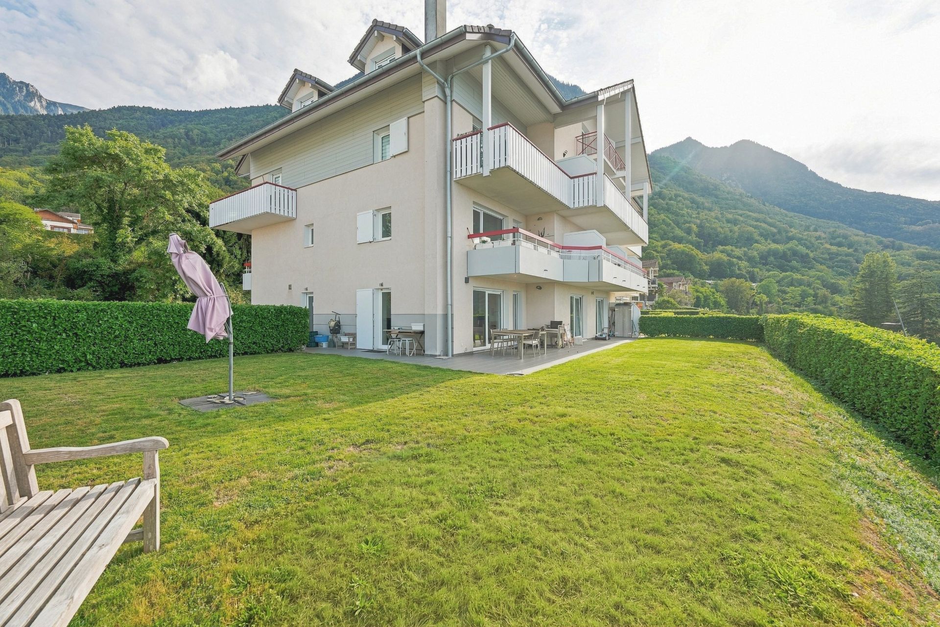 apartment 5 Rooms for sale on ST GINGOLPH (74500)