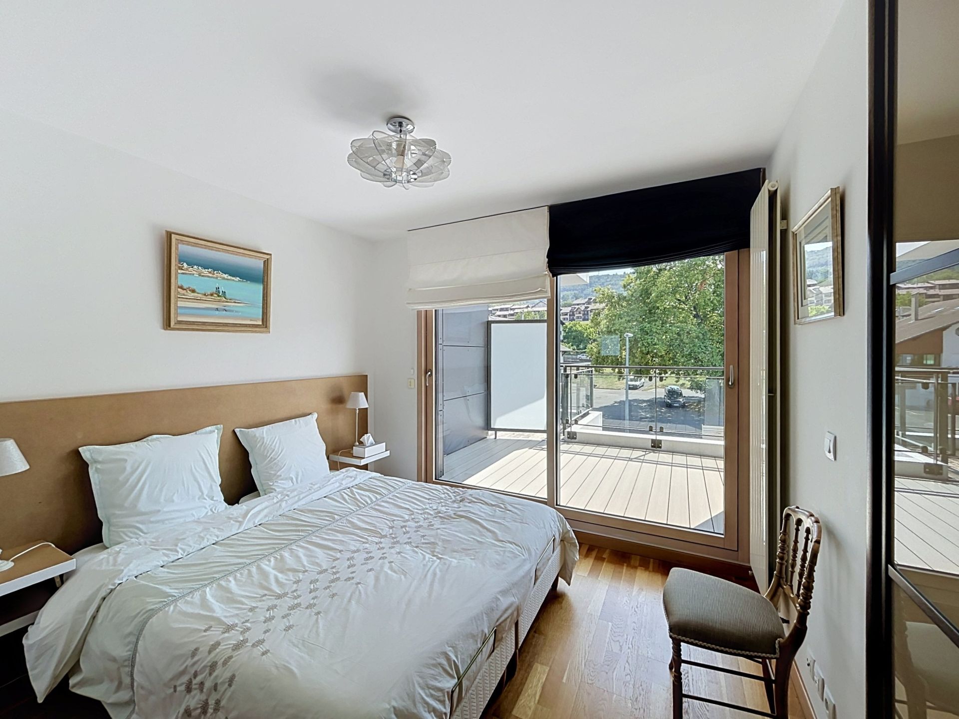 apartment 4 Rooms for sale on EVIAN LES BAINS (74500)