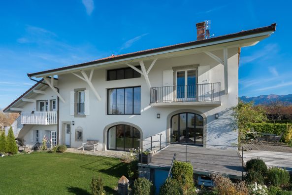 Sale House Saint-Paul-en-Chablais 8&nbsp;Rooms 274&nbsp;m²
