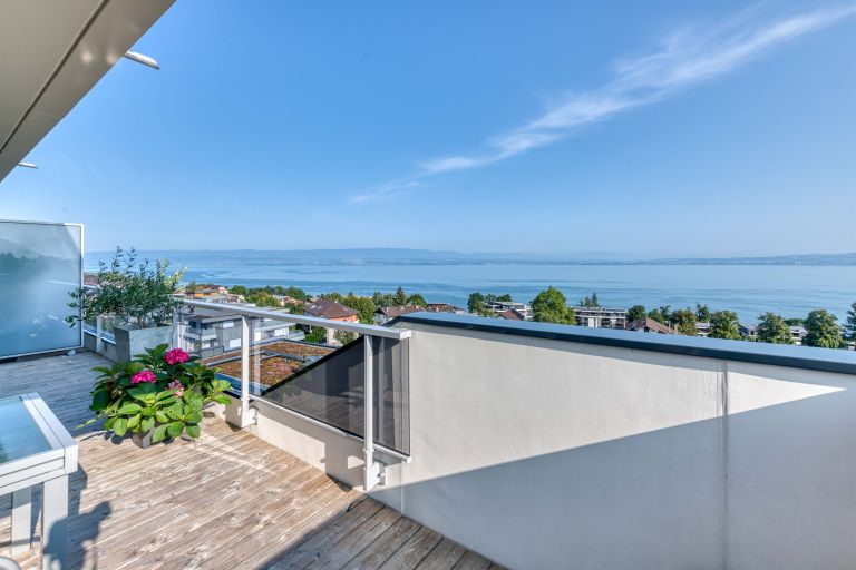 apartment 3 Rooms for sale on EVIAN LES BAINS (74500)