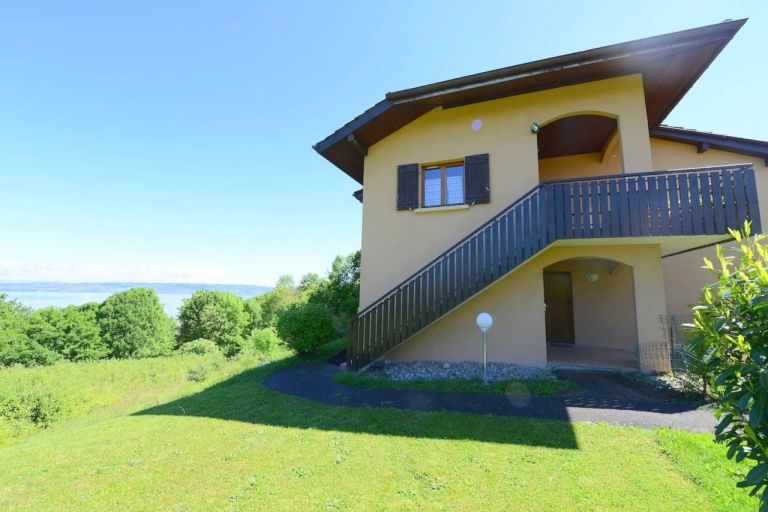 apartment 3 Rooms for sale on EVIAN LES BAINS (74500)