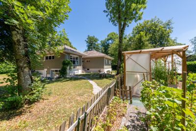 house 6 Rooms for sale on SCIEZ (74140) Sale House Sciez 6 Rooms 174 m²