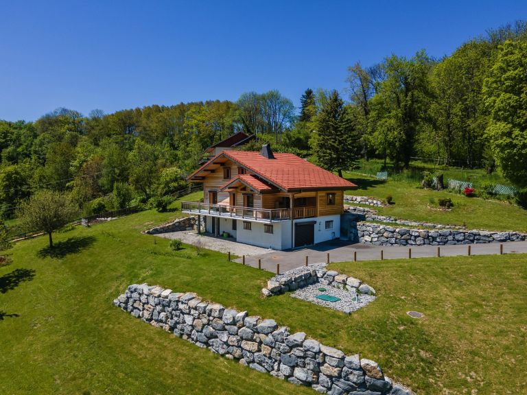 house 5 Rooms for sale on VINZIER (74500)