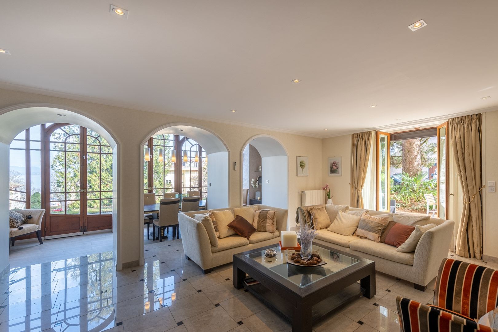 apartment 6 Rooms for sale on EVIAN LES BAINS (74500)