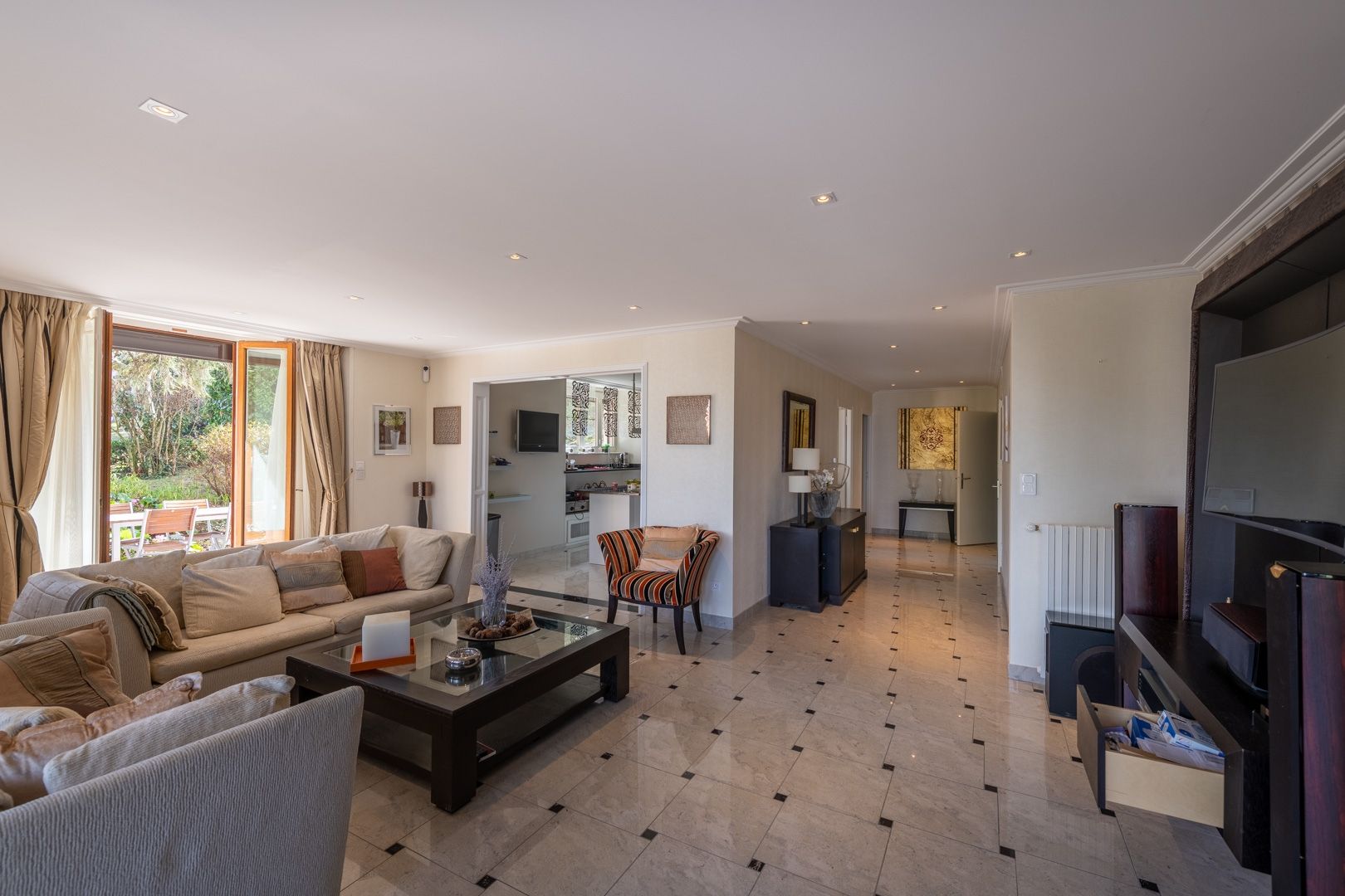 apartment 6 Rooms for sale on EVIAN LES BAINS (74500)