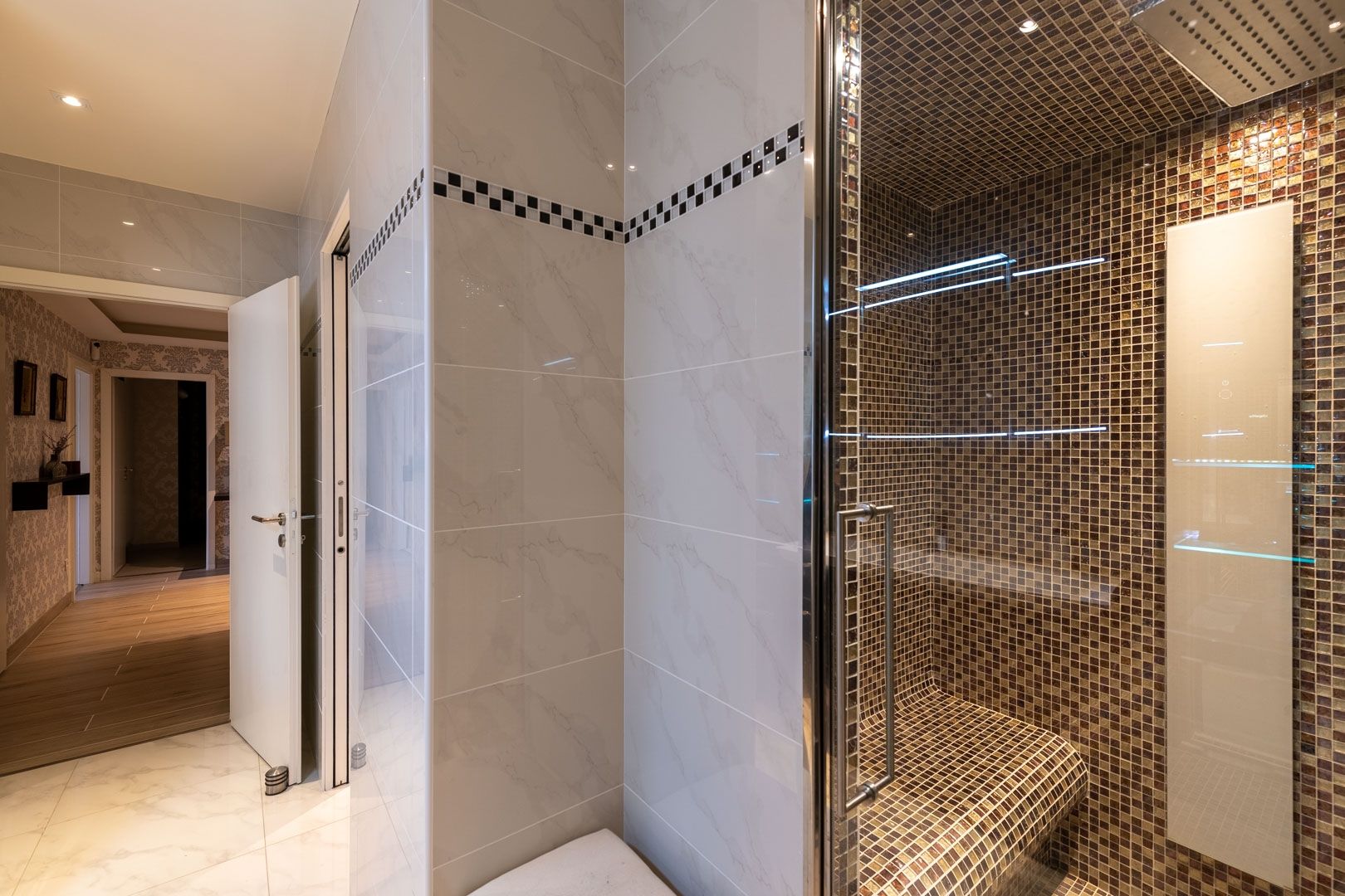 apartment 6 Rooms for sale on EVIAN LES BAINS (74500)