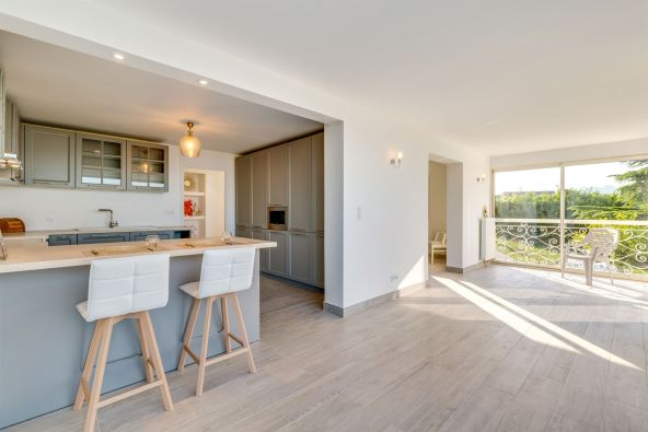 Sale House Cranves-Sales 5&nbsp;Rooms 260&nbsp;m²