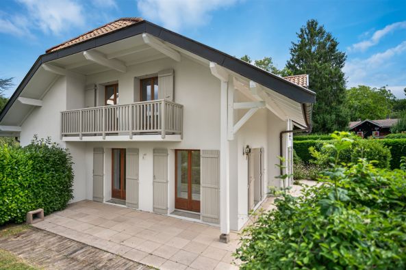 Sale House Nernier 6&nbsp;Rooms 121&nbsp;m²
