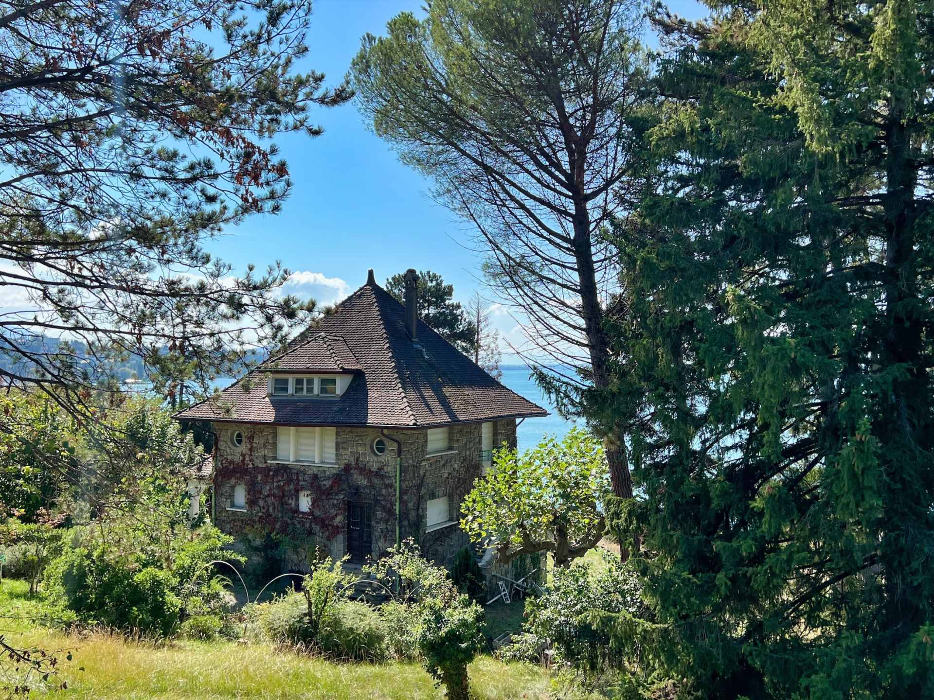house 8 Rooms for sale on THONON LES BAINS (74200)