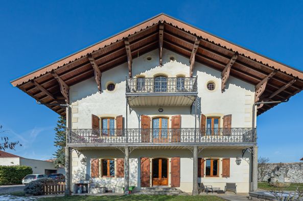 Sale Mansion Vétraz-Monthoux 5&nbsp;Rooms 311&nbsp;m²