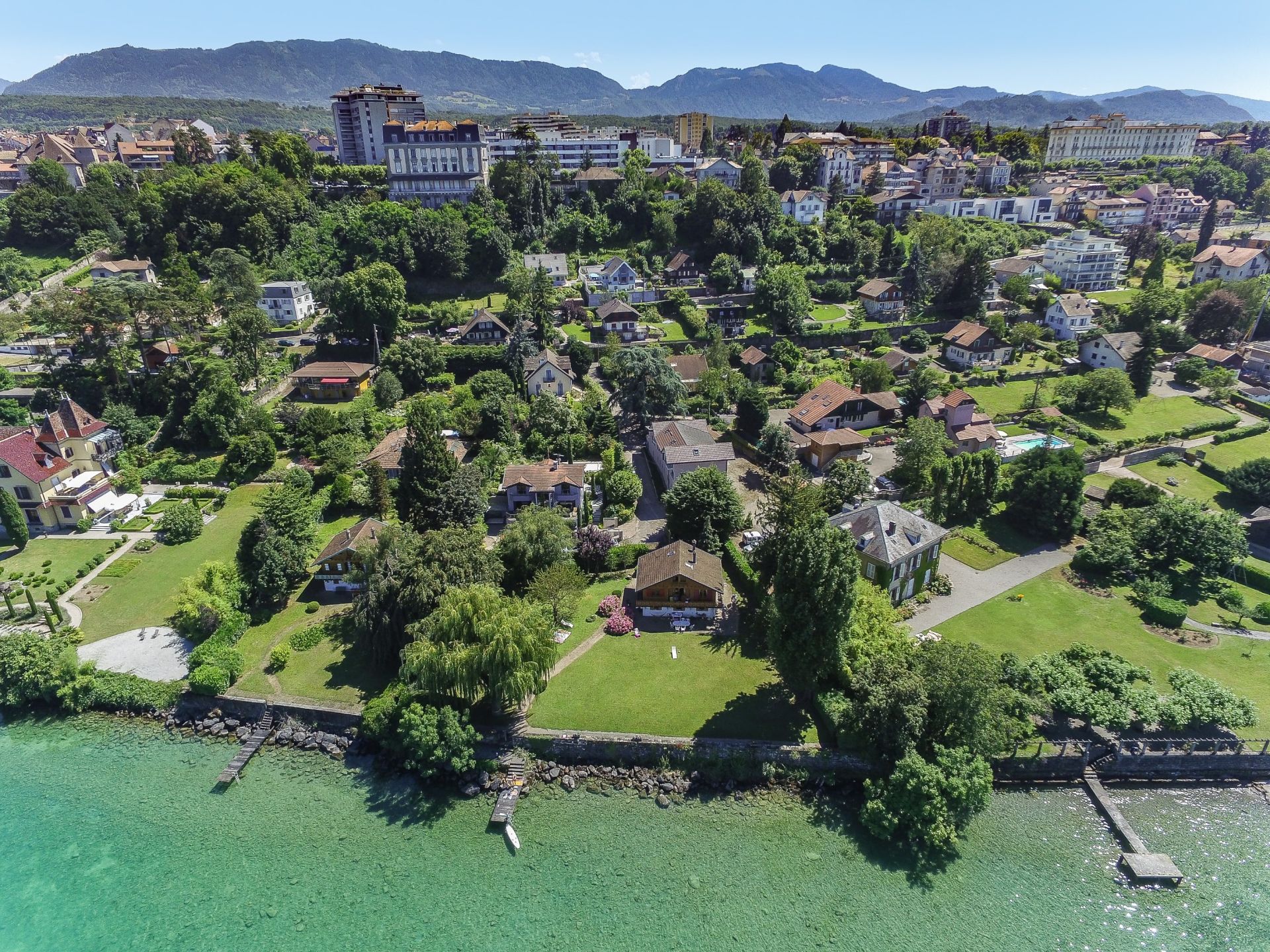 house 7 Rooms for sale on THONON LES BAINS (74200)