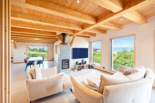 house 10 Rooms for sale on PUBLIER (74500)