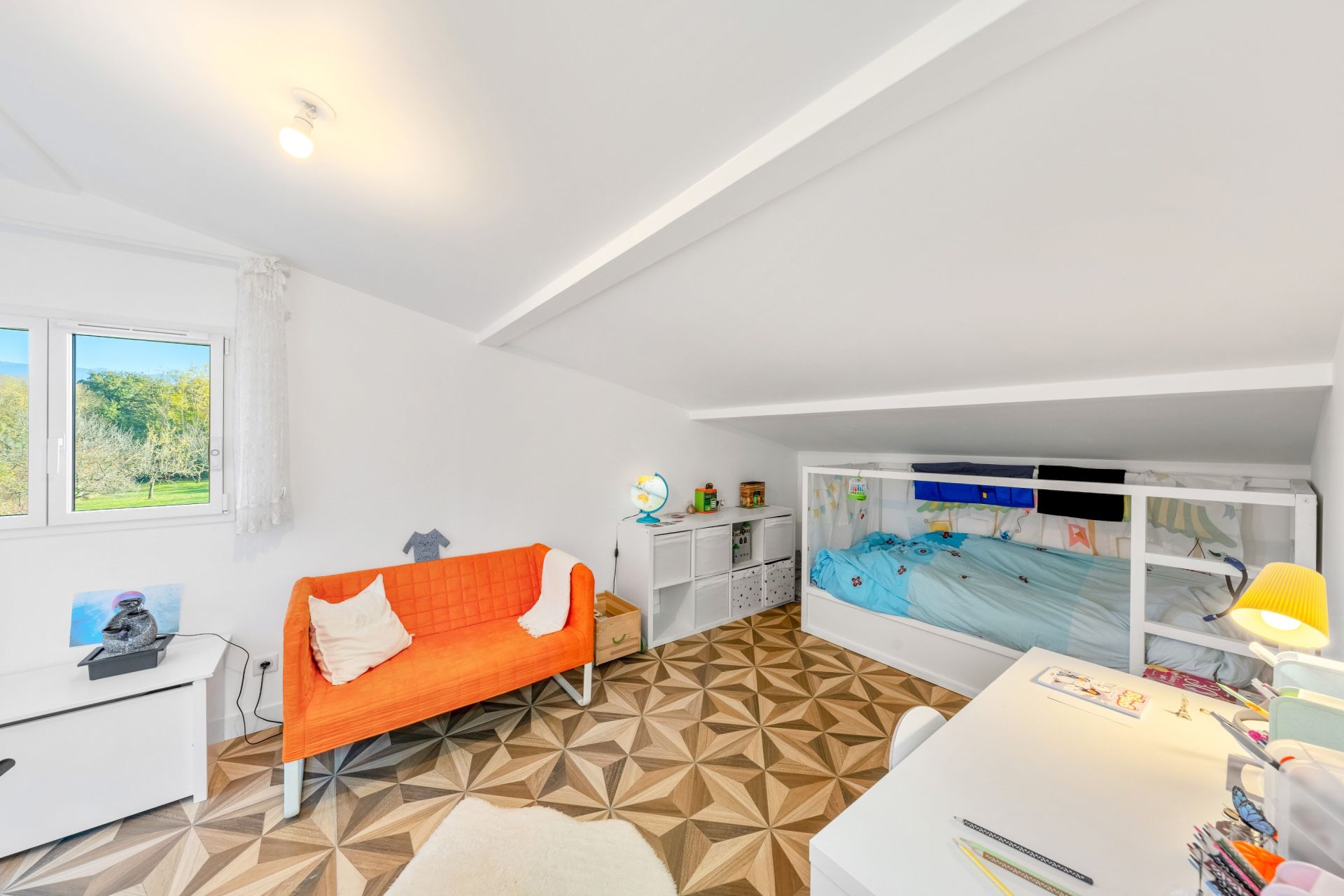 house 7 Rooms for sale on ANTHY SUR LEMAN (74200)