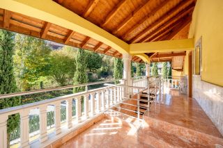 house 12 Rooms for sale on VETRAZ MONTHOUX (74100)