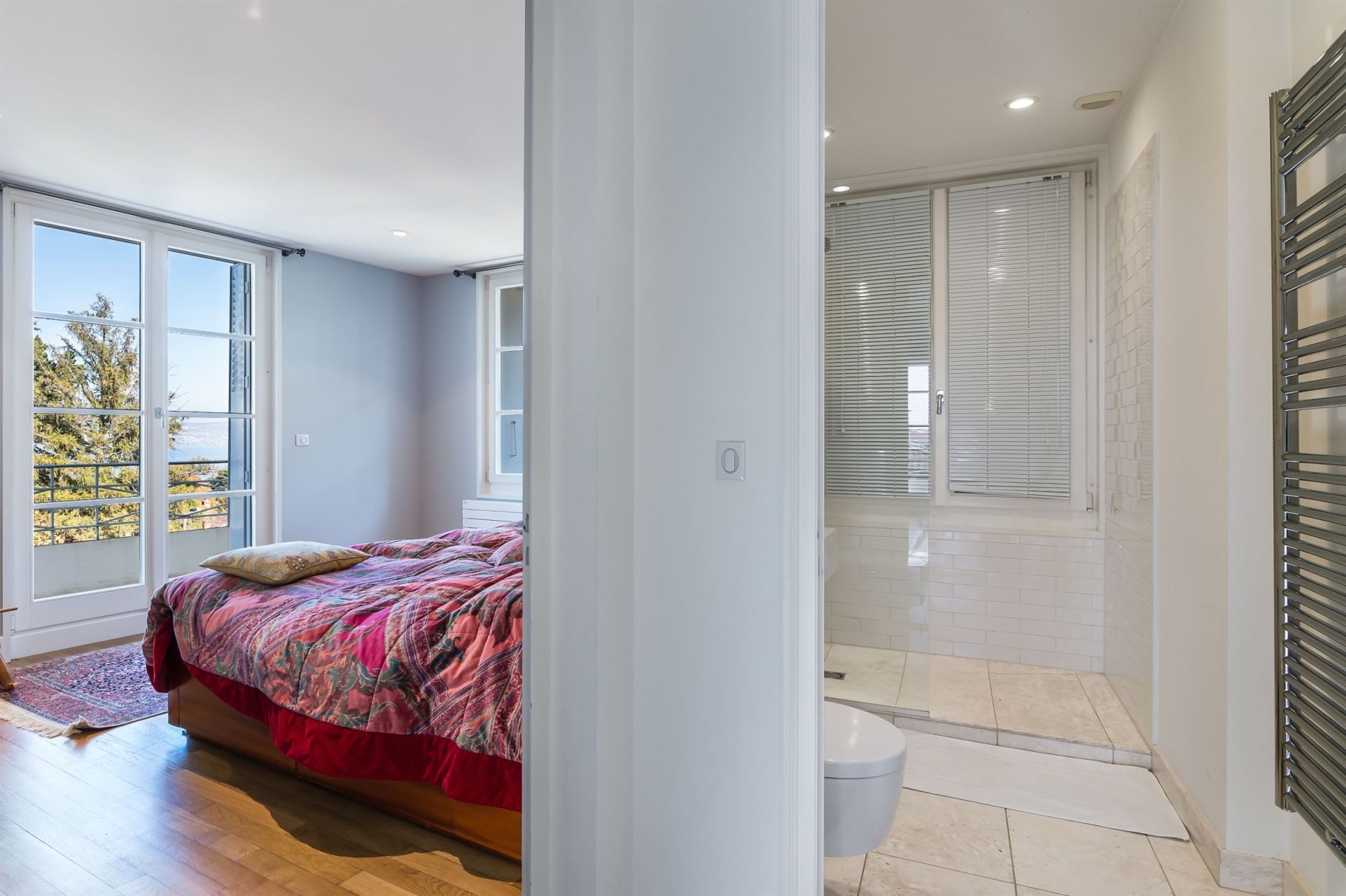 house 6 Rooms for sale on EVIAN LES BAINS (74500)