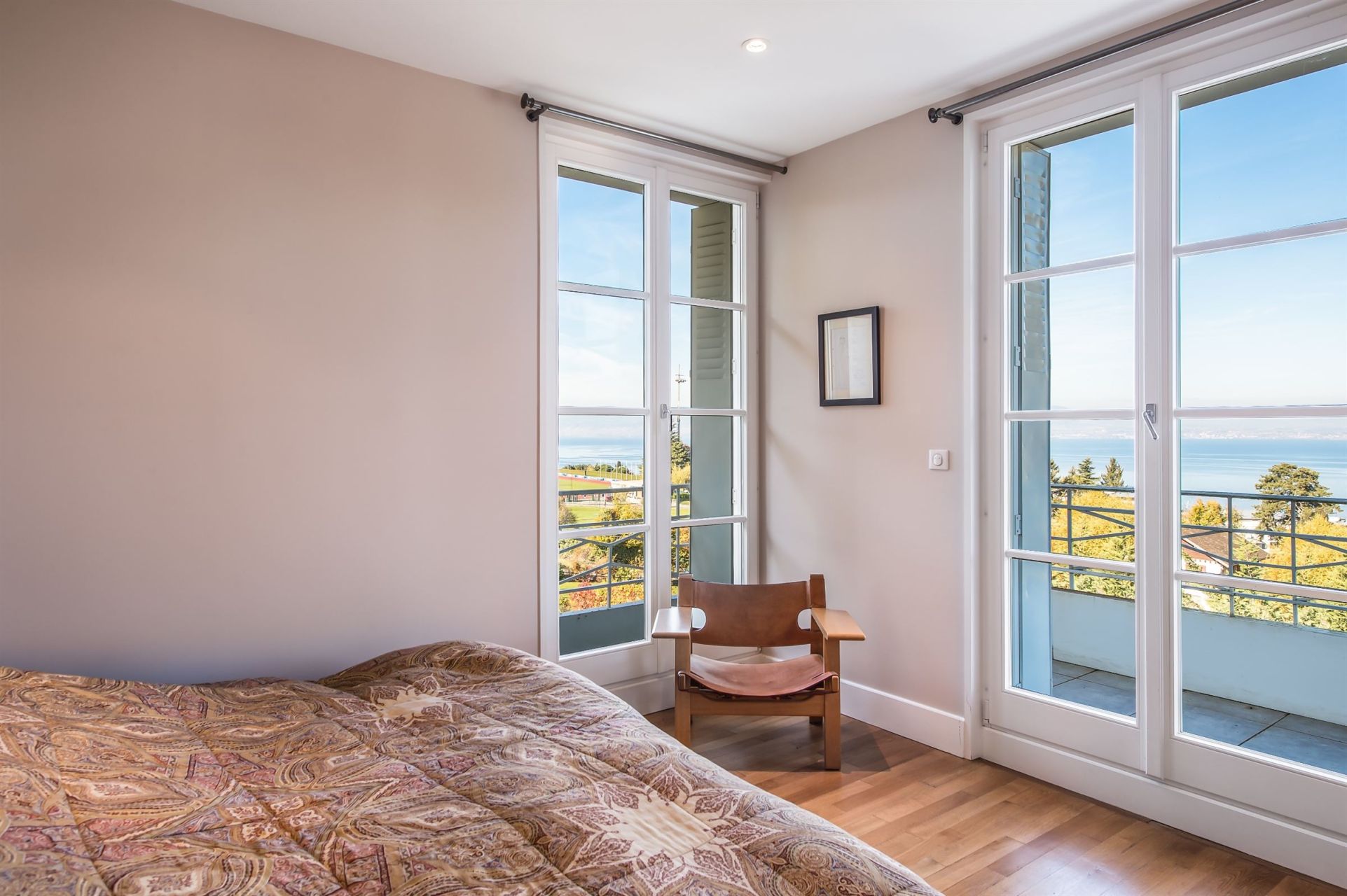 house 6 Rooms for sale on EVIAN LES BAINS (74500)